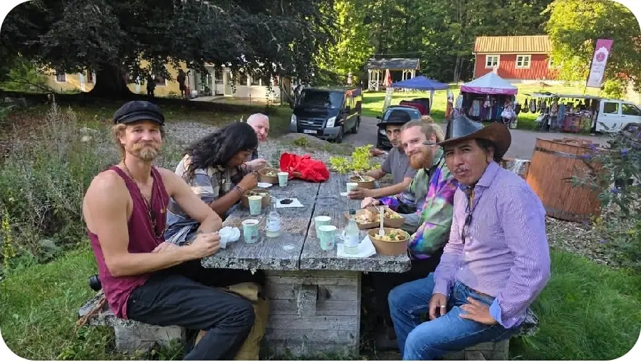 Gemensam måltid utomhus